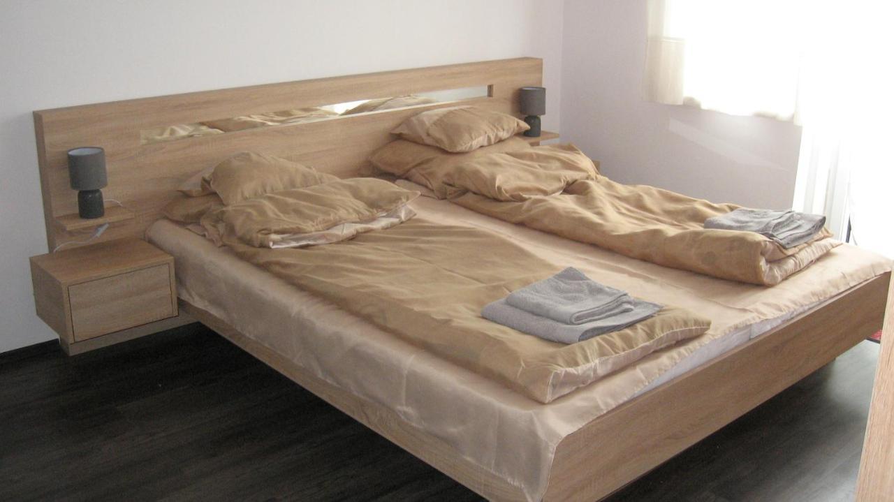 Appartement Hz Apartman Miskolc Extérieur photo
