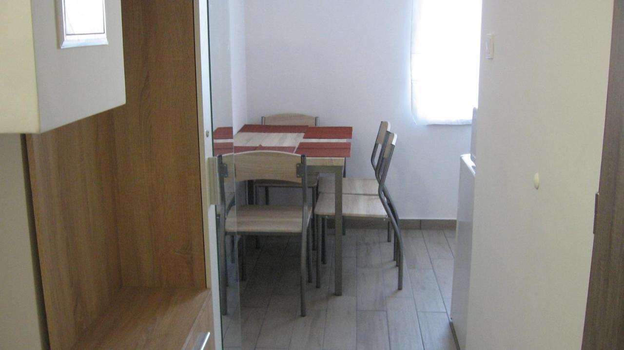 Appartement Hz Apartman Miskolc Extérieur photo
